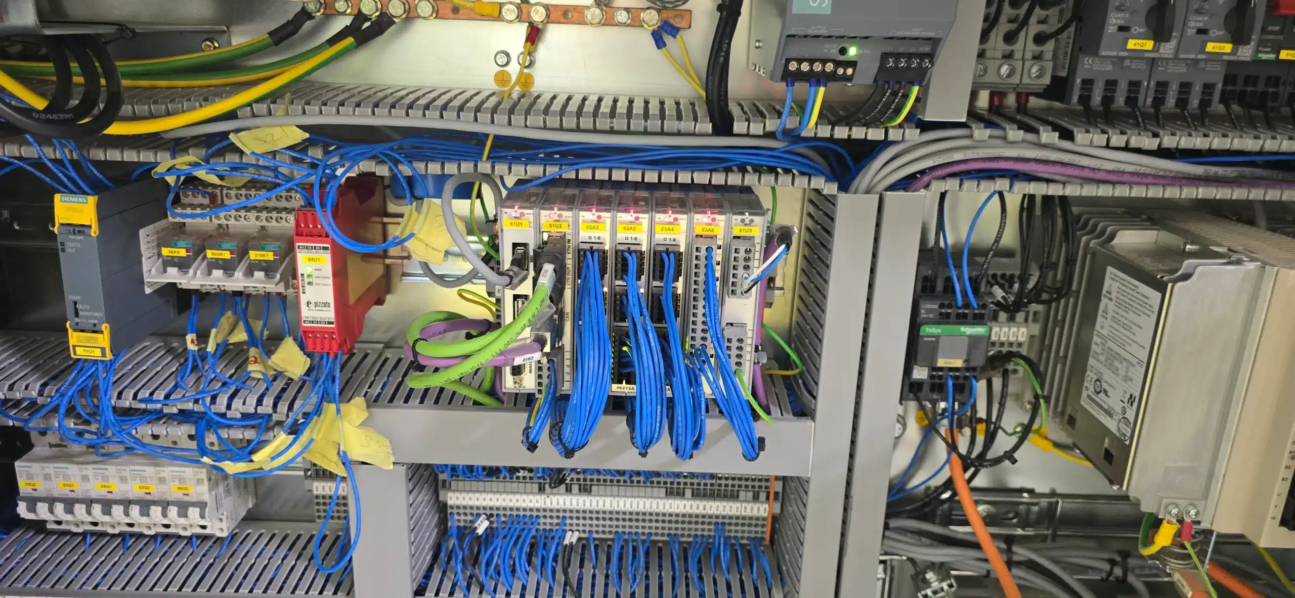 Industrial machine control equipment used for automated production